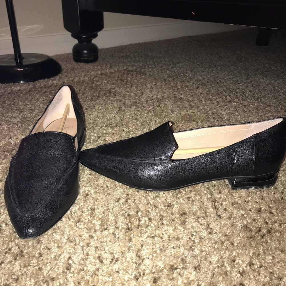 Black flats w gold detail